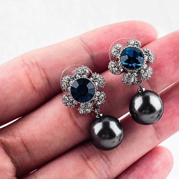 Unique crystal flower pearl drop boho earrings … - Picture 4 of 8